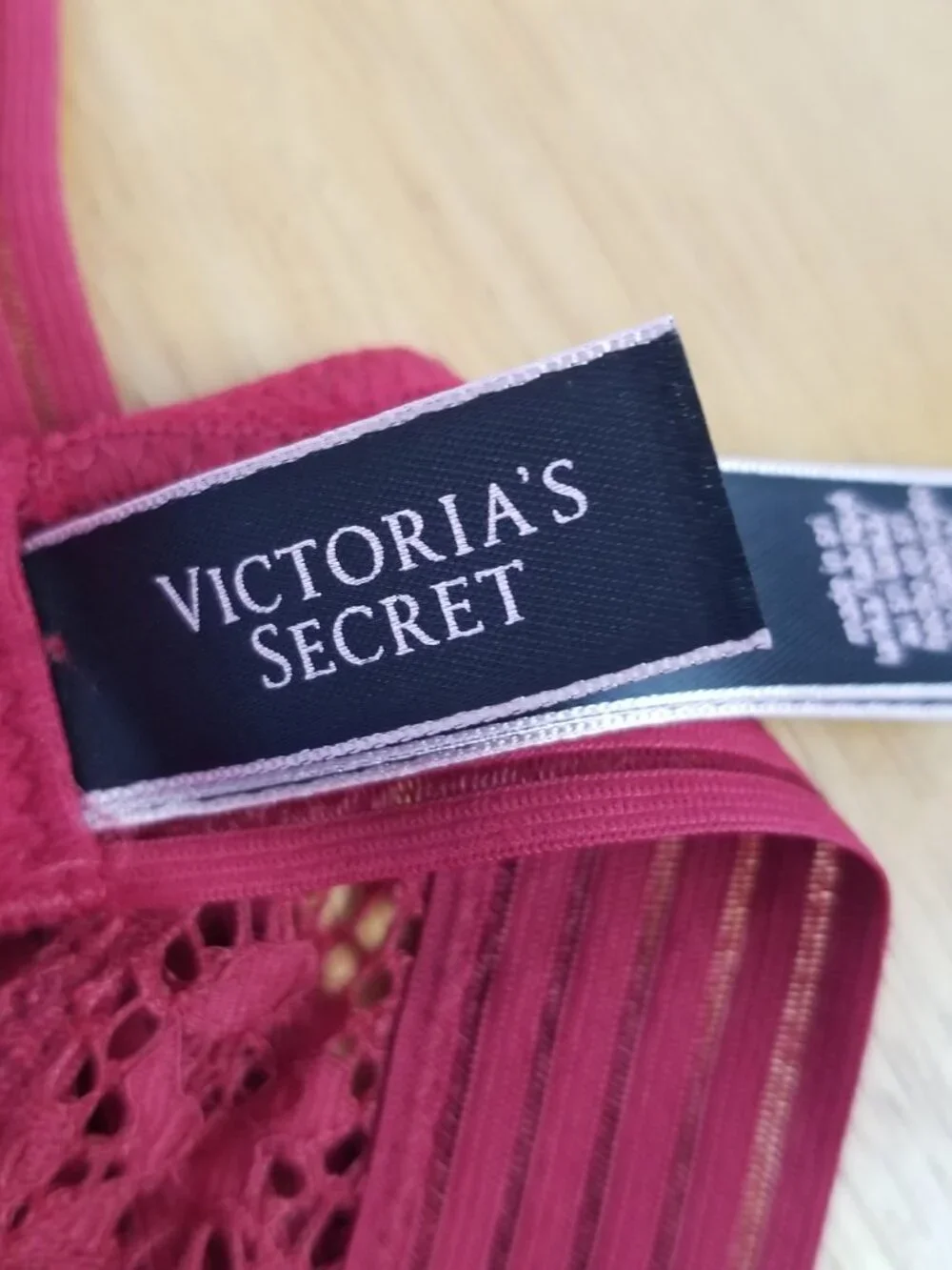 Victoria's Secret Bra Top Size XS Lace Bralette Dark Red Victorian